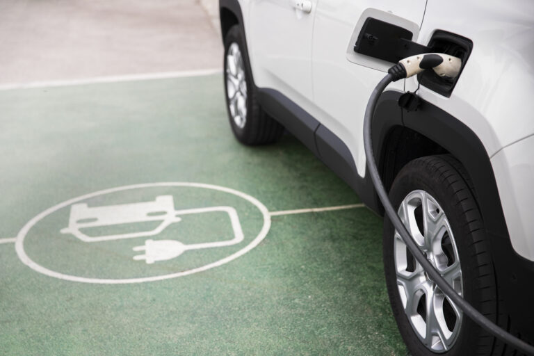 O Que Fazer Se Meu Carro Elétrico Ficar Totalmente Descarregado?